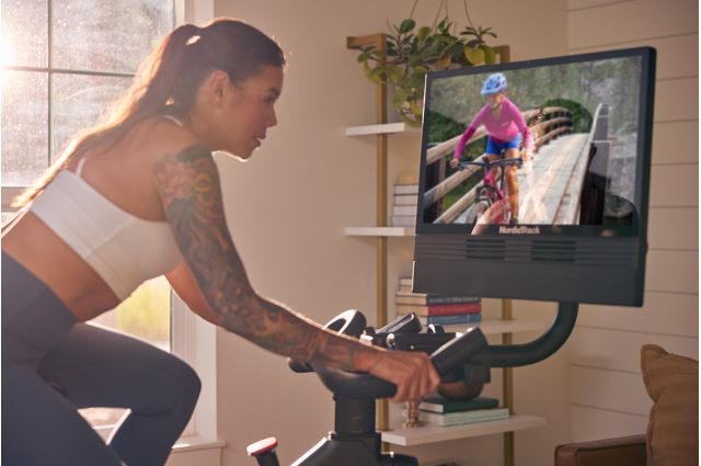 Dviratis treniruoklis NORDICTRACK X24 (2025) pažeista pakuotė Dviratis treniruoklis NORDICTRACK X24 (2025) pažeista pakuotė