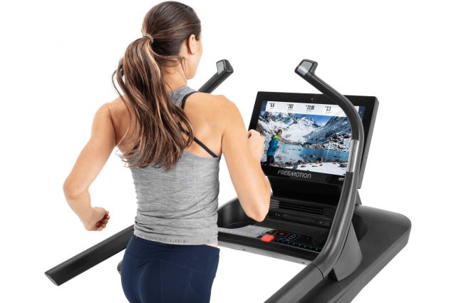 Bėgimo takelis FREEMOTION i22.9 Incline 220V Bėgimo takelis FREEMOTION i22.9 Incline 220V