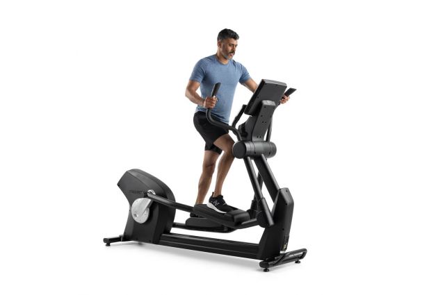 Elipsinis treniruoklis FREEMOTION SMARTSERIES e10.9b LED Self-Powered Elipsinis treniruoklis FREEMOTION SMARTSERIES e10.9b LED Self-Powered