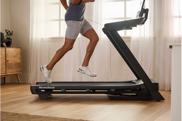 Treadmill NORDICTRACK T Series 7 damaged packaging Treadmill NORDICTRACK T Series 7 damaged packaging