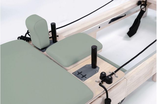 Pilates Reformer TOORX Liveness Cadillac PTX-3000G Oak wood Green Tea Pilates Reformer TOORX Liveness Cadillac PTX-3000G Oak wood Green Tea