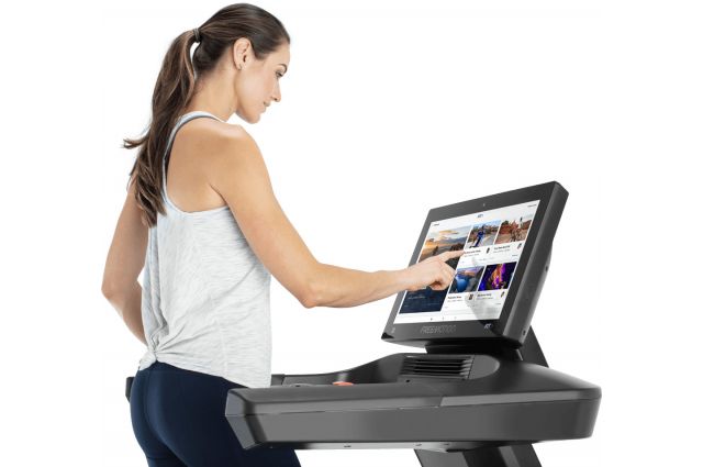 Treadmill FREEMOTION t22.9 REFLEX Tablet_220V Treadmill FREEMOTION t22.9 REFLEX Tablet_220V