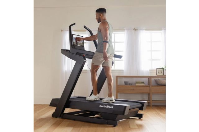 Bėgimo takelis NORDICTRACK X16 Incline +IFIT PRO Bėgimo takelis NORDICTRACK X16 Incline +IFIT PRO