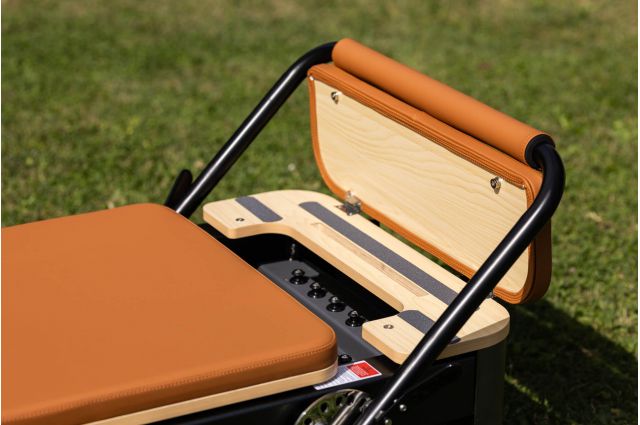 Pilates Reformer TOORX Liveness PTX-7500UE  full track Alumin Underwood&Earth Pilates Reformer TOORX Liveness PTX-7500UE  full track Alumin Underwood&Earth