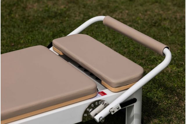 Pilates Reformer TOORX Liveness PTX-7000MS Alumin Moon&Sand Foldable Pilates Reformer TOORX Liveness PTX-7000MS Alumin Moon&Sand Foldable