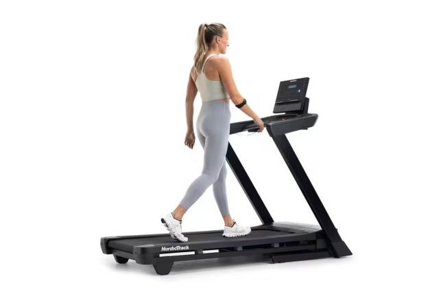 Bėgimo takelis NORDICTRACK T Series 8 pažeista pakuotė