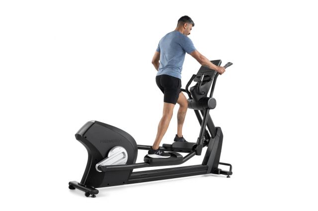 Elipsinis treniruoklis FREEMOTION SMARTSERIES e10.9b LED Self-Powered Elipsinis treniruoklis FREEMOTION SMARTSERIES e10.9b LED Self-Powered