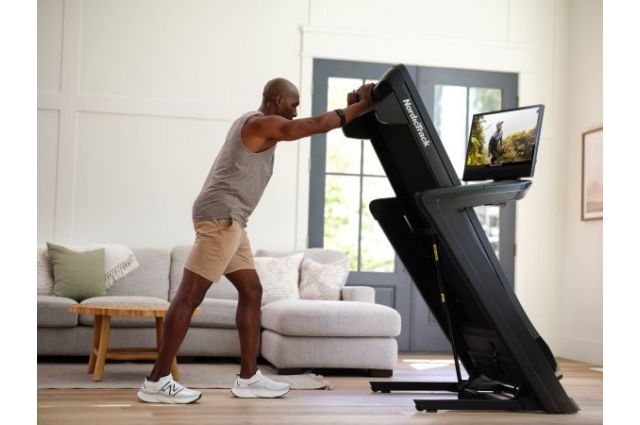 Bėgimo takelis NORDICTRACK COMMERCIAL 2450 (2025) pažeista pakuotė Bėgimo takelis NORDICTRACK COMMERCIAL 2450 (2025) pažeista pakuotė