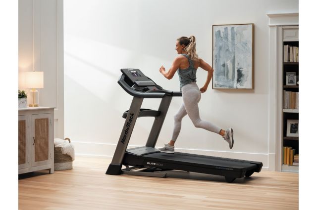 Treadmill NordicTrack ELITE 900 + iFit Coach 12 months membership Treadmill NordicTrack ELITE 900 + iFit Coach 12 months membership