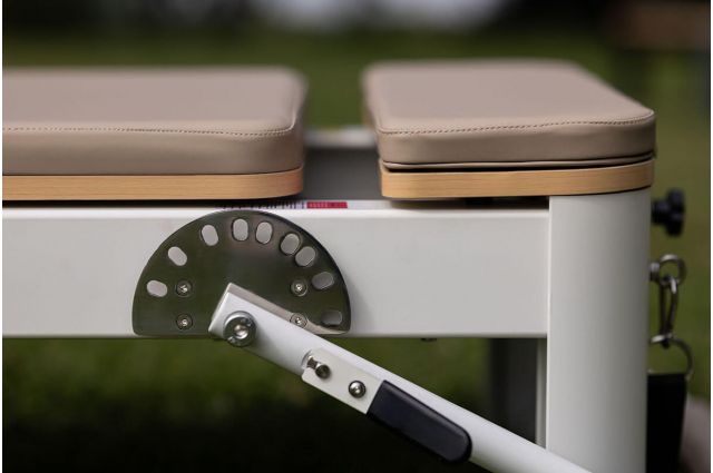 Pilates Reformer TOORX Liveness PTX-7000MS Alumin Moon&Sand Foldable Pilates Reformer TOORX Liveness PTX-7000MS Alumin Moon&Sand Foldable