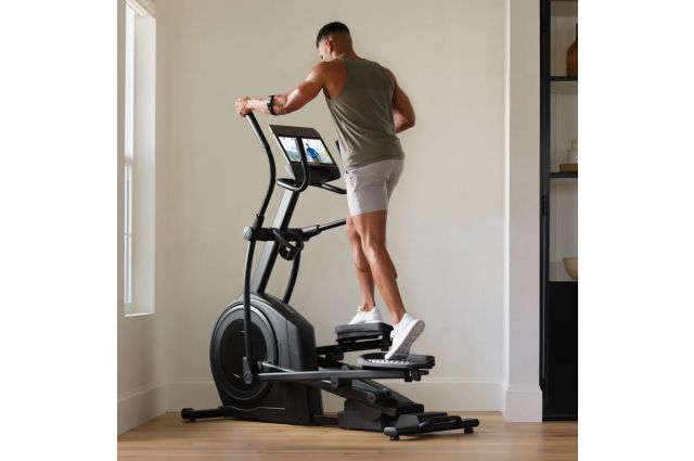 Elipsinis treniruoklis NORDICTRACK AirGlide 14i Elipsinis treniruoklis NORDICTRACK AirGlide 14i