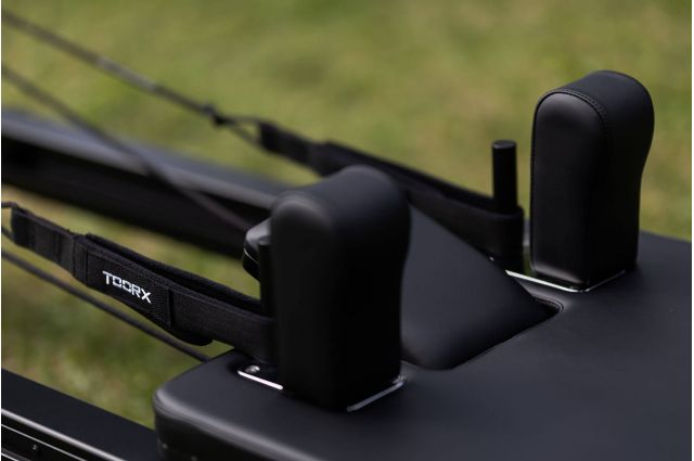 Pilates Reformer TOORX Liveness PTX-7500BP full track Alumin Black&Pearl Pilates Reformer TOORX Liveness PTX-7500BP full track Alumin Black&Pearl