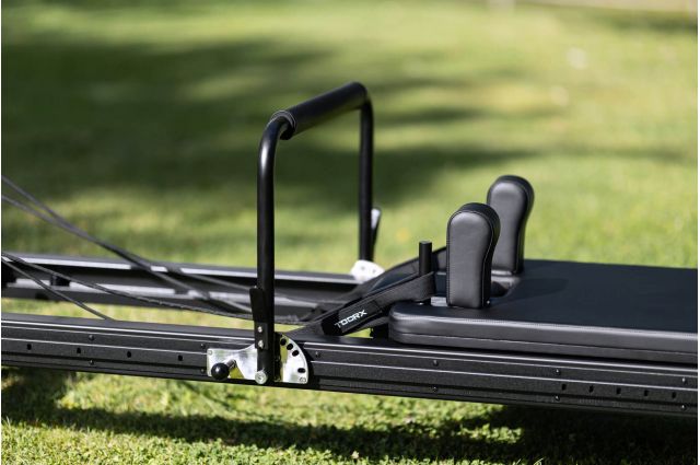 Pilates Reformer TOORX Liveness PTX-8000BP full track Alumin Black&Pearl Pilates Reformer TOORX Liveness PTX-8000BP full track Alumin Black&Pearl
