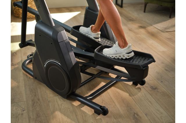 Elipsinis treniruoklis NORDICTRACK X16 (2025) pažeista pakuotė Elipsinis treniruoklis NORDICTRACK X16 (2025) pažeista pakuotė