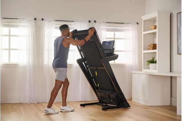 Treadmill NORDICTRACK T Series 7 damaged packaging Treadmill NORDICTRACK T Series 7 damaged packaging