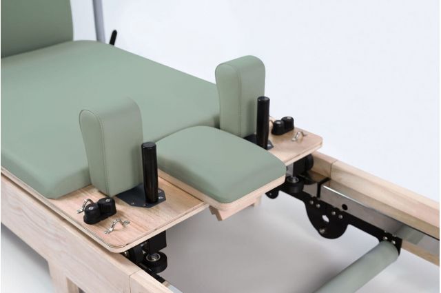Pilates Reformer TOORX Liveness Cadillac PTX-3000G Oak wood Green Tea Pilates Reformer TOORX Liveness Cadillac PTX-3000G Oak wood Green Tea