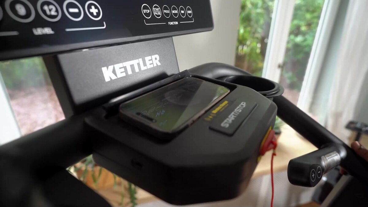 KETTLER Stair Trainer telefono laikiklis ir belaidis įkrovimas